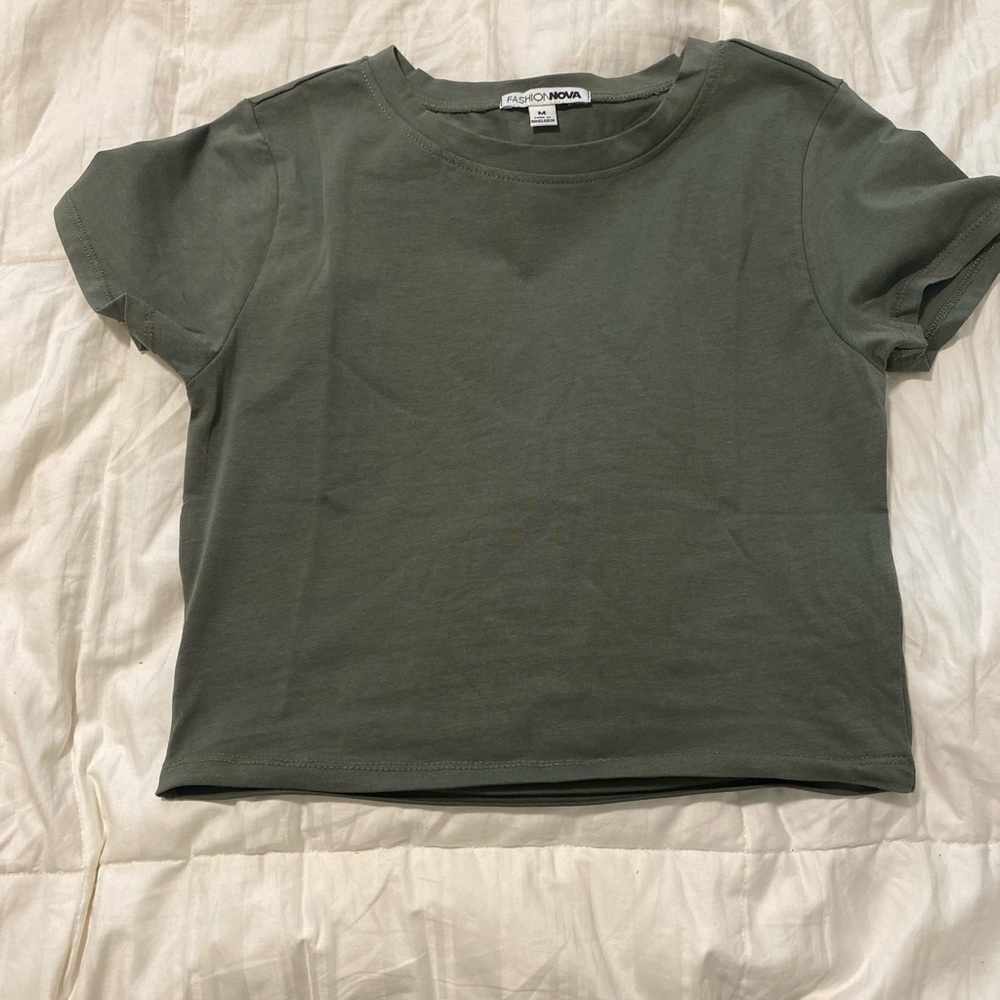 green crop top, NEVER WORN. Didn’t fit.